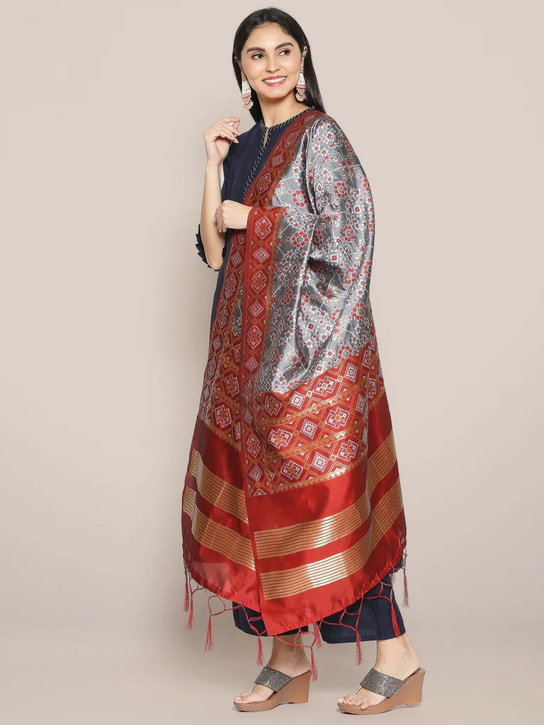 2_2033d833-c78b-4ef7-be17-e82f727cb709_1024x1024.webp